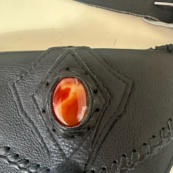 Milwaukee Leather Bag - Picture 3 of 9